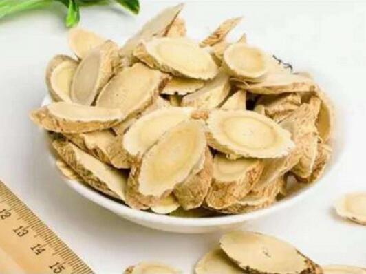 黄芪的功效与作用及食用方法_黄芪服用的禁忌有哪些